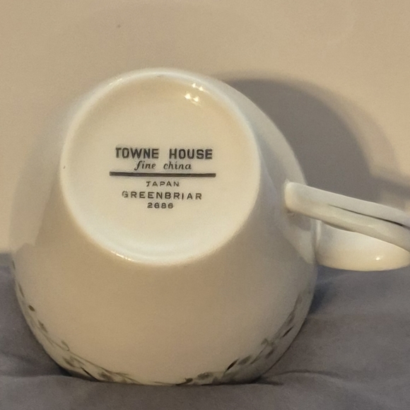 Vintage Towne House Tea Cup Greenbriar #2686, Floral Stoneware, Retro Kitchenwar - Picture 3 of 5